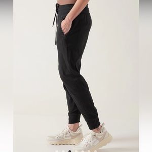 Athleta Trekkie North Jogger Black Size 4